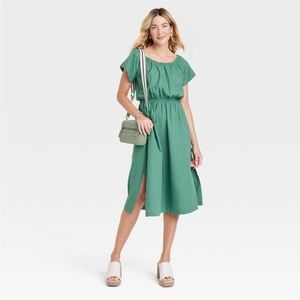 NWT Woman’s Short Sleeve Back Cut Out Dress by Universal Thread